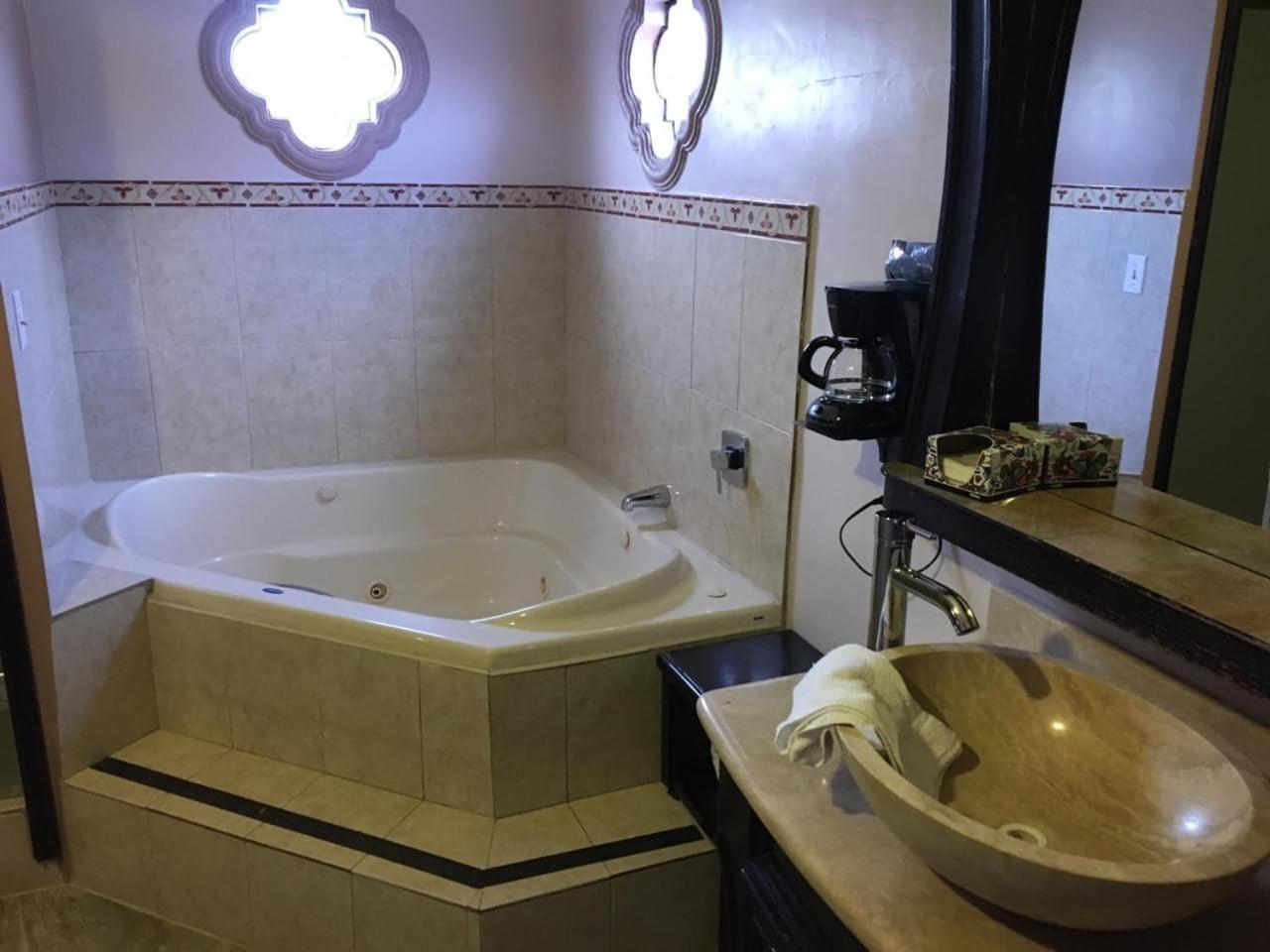 Maria Bonita Suites Agua Prieta Εξωτερικό φωτογραφία
